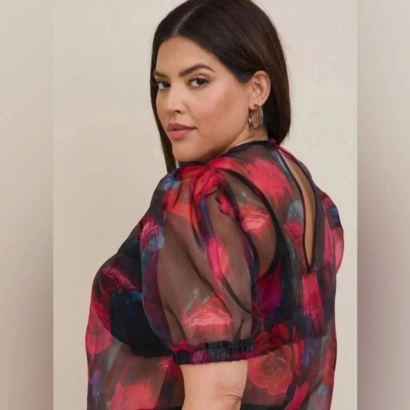 Torrid | Black Red Roses Floral Sheer Organza Puff Sleeve Top Size Medium M 00 - Picture 6 of 6